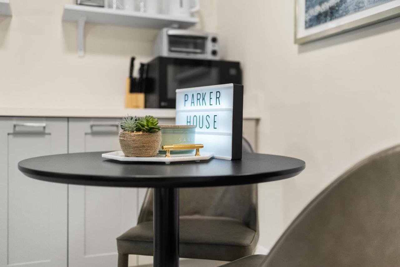 バンクーバー Parker Houseヴィラ エクステリア 写真